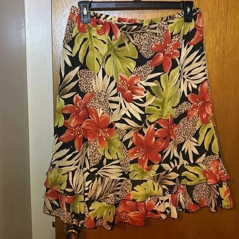 Multiples Fully Lined Floral Skirt Size L